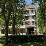 Hotel Salus 3*