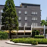 Отель Salus 3*