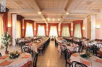 Salus Hotel 3*