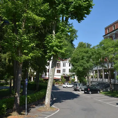 Hotel Salus 3*